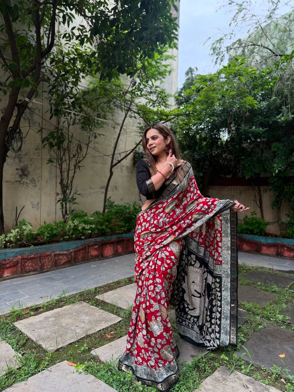 Red Mul Mul Cotton Saree For Women | Party & Function & Weeding Wear